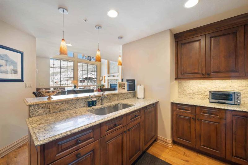 Апартаменти Oxford Court 403 By East West Hospitality Бівер-Крік Екстер'єр фото